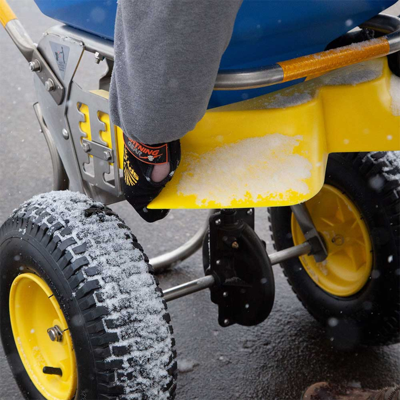 Spyker Commercial Push ICE Spreader 50-Lb. Capacity - (SPY50L-2S)