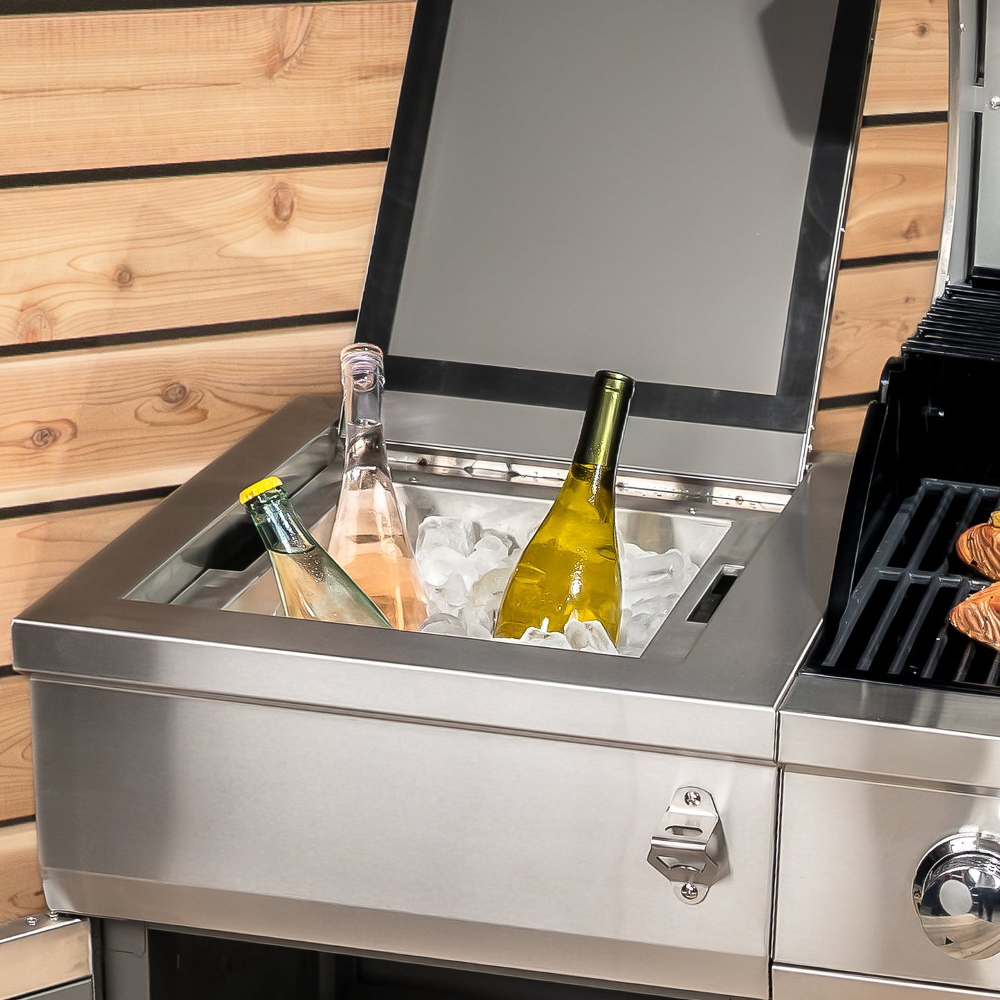 TYTUS Fresno 5-Burner LP/NG Convertible Grill in Stainless Steel + Carbon Wood - TDT-021-0705