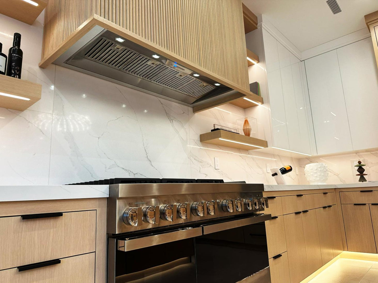 XO APPLIANCE XOIL4819SC 48" CCC 600/395 CFM liner insert hood 19" D in Stainless Steel - XOIL4819SC
